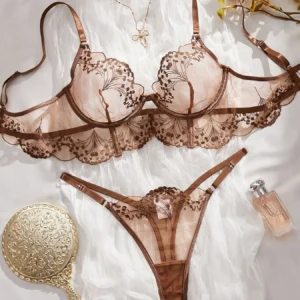 Rêve Ambré – Embroidered Lace Lingerie Set